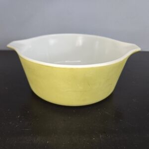 Vintage Pyrex 1.5 PT #472 Cinderella Casserole Dish Avocado Verde Green/Yellow